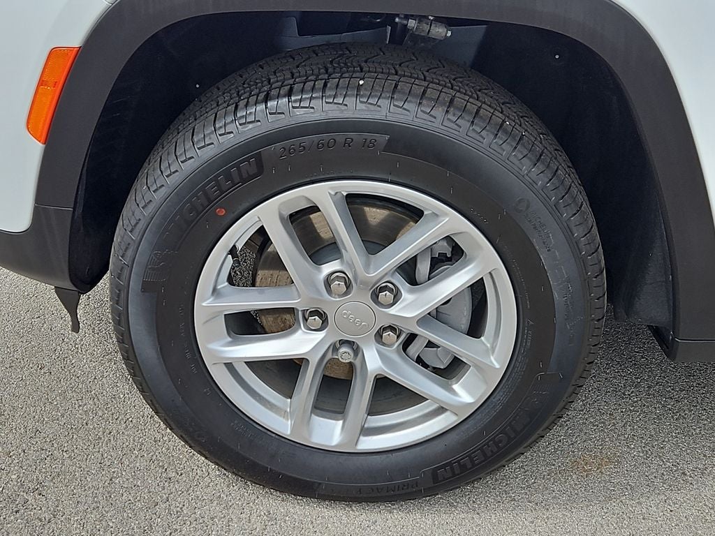 2026 Jeep Grand Cherokee GRAND CHEROKEE LAREDO X 4X4
