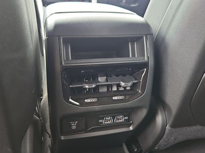 2026 Jeep Grand Cherokee GRAND CHEROKEE LAREDO X 4X4