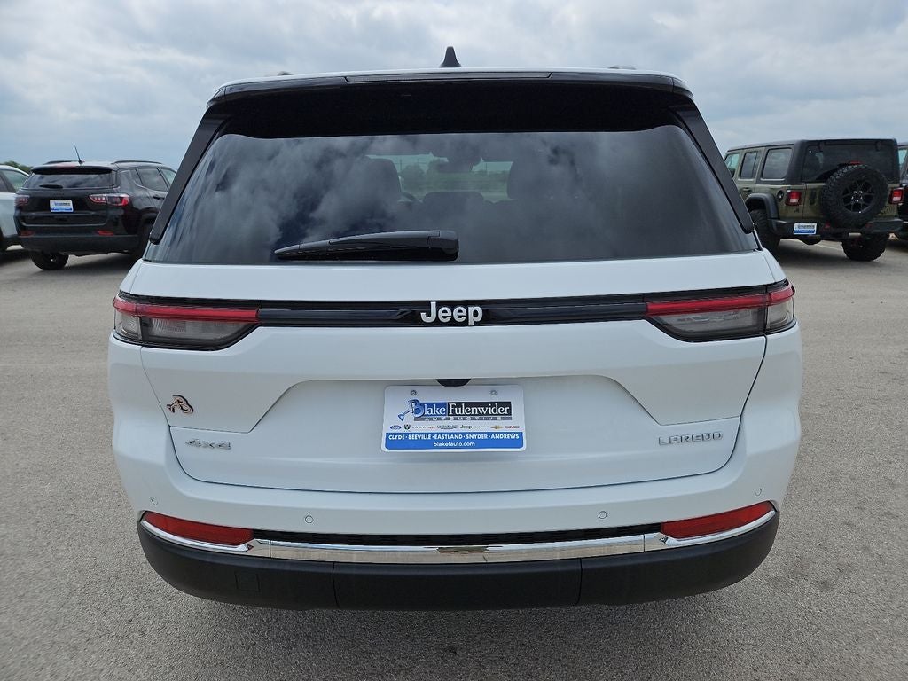 2026 Jeep Grand Cherokee GRAND CHEROKEE LAREDO X 4X4