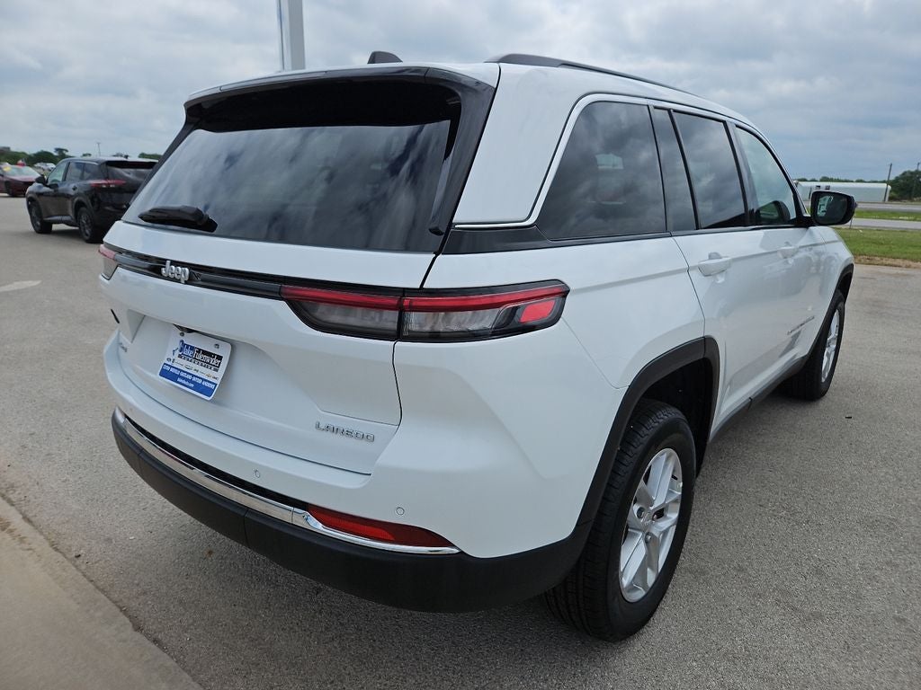 2026 Jeep Grand Cherokee GRAND CHEROKEE LAREDO X 4X4
