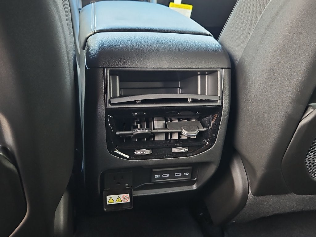 2027 Jeep Grand Cherokee GRAND CHEROKEE LAREDO ALTITUDE 4X4