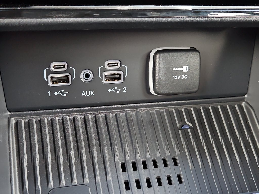 2027 Jeep Grand Cherokee GRAND CHEROKEE LAREDO ALTITUDE 4X4