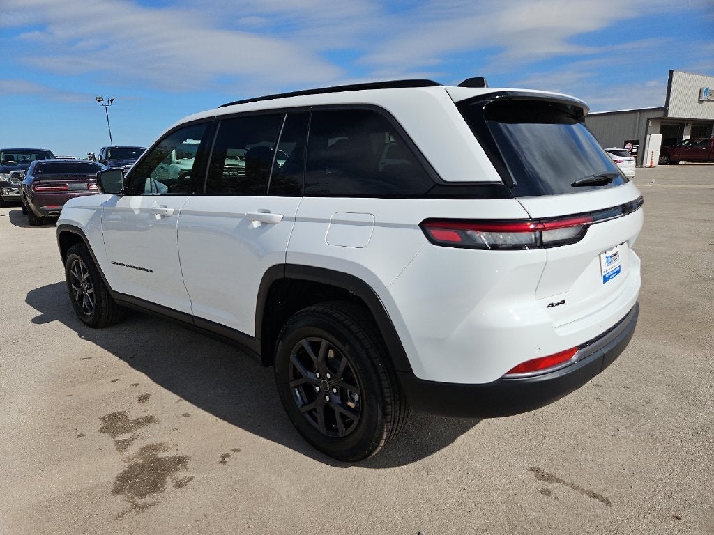 2027 Jeep Grand Cherokee GRAND CHEROKEE LAREDO ALTITUDE 4X4