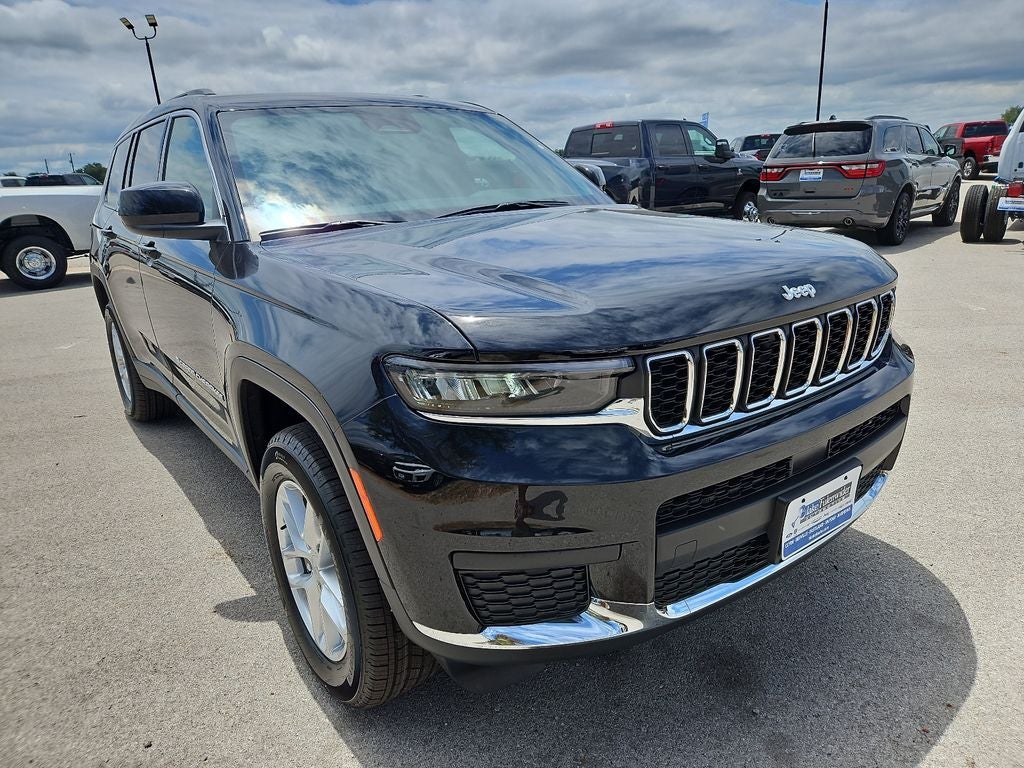 2026 Jeep Grand Cherokee GRAND CHEROKEE L LAREDO 4X2