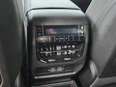 2026 Jeep Grand Cherokee GRAND CHEROKEE L LAREDO 4X2
