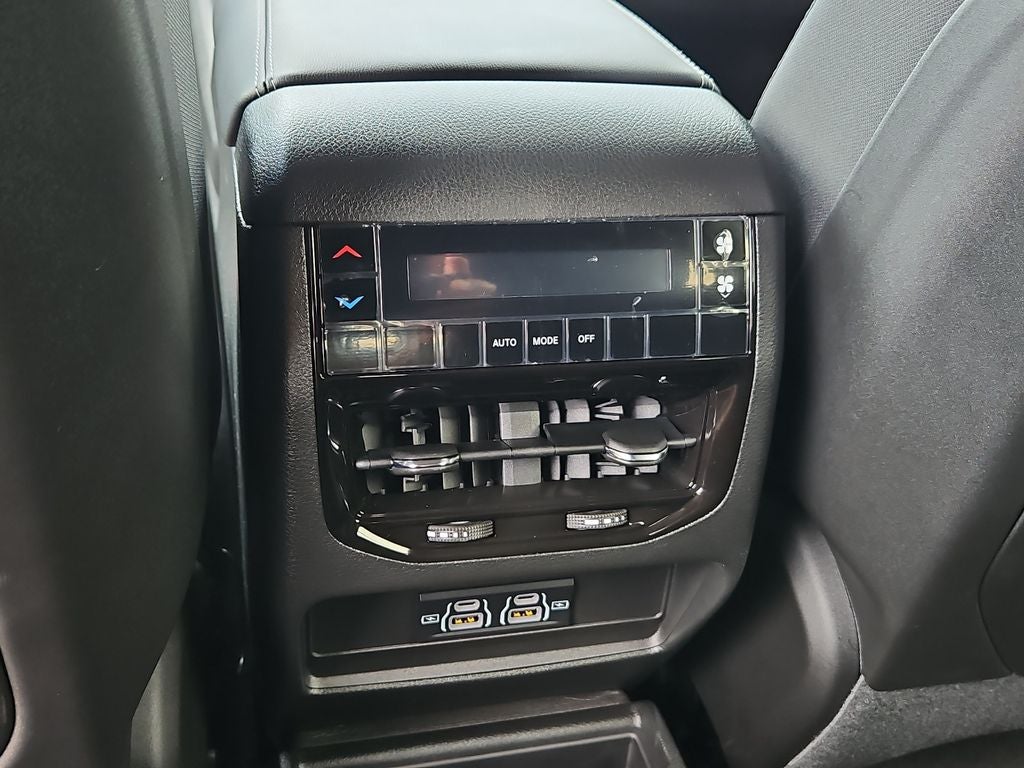 2026 Jeep Grand Cherokee GRAND CHEROKEE L LAREDO 4X2