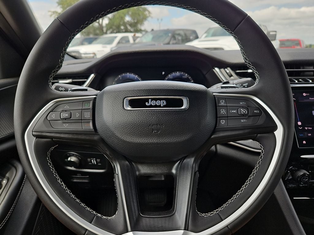2026 Jeep Grand Cherokee GRAND CHEROKEE L LAREDO 4X2