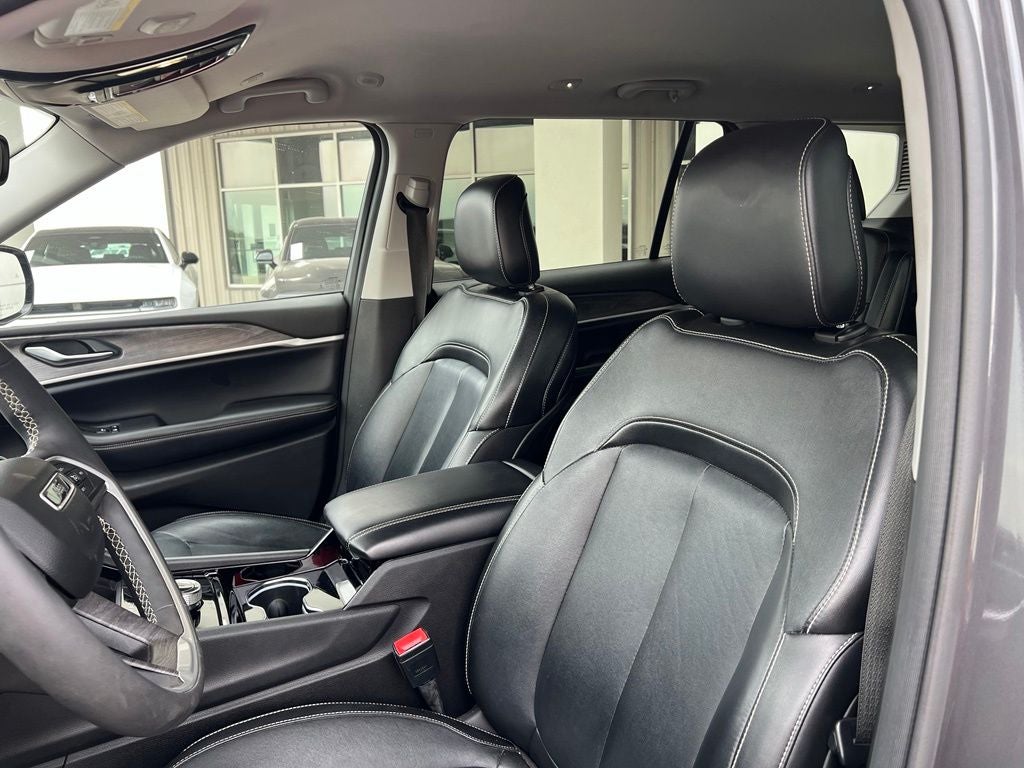 2023 Jeep Grand Cherokee L Limited 4x2