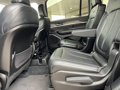 2023 Jeep Grand Cherokee L Limited 4x2