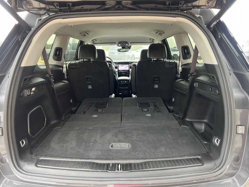 2023 Jeep Grand Cherokee L Limited 4x2