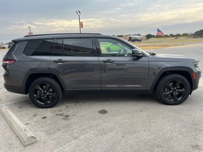 2023 Jeep Grand Cherokee L Limited 4x2