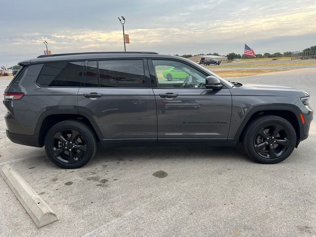 2023 Jeep Grand Cherokee L Limited 4x2