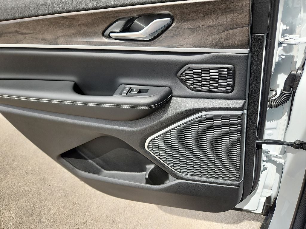 2026 Jeep Grand Cherokee GRAND CHEROKEE L LIMITED 4X2