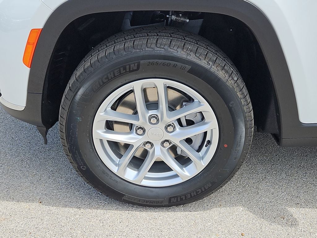 2026 Jeep Grand Cherokee GRAND CHEROKEE L LAREDO X 4X4