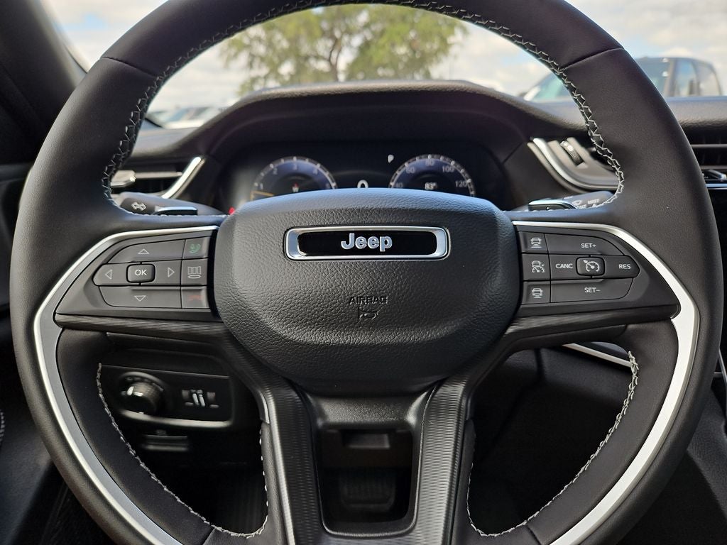 2026 Jeep Grand Cherokee GRAND CHEROKEE L LAREDO X 4X4
