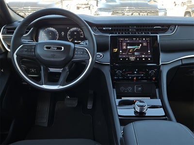 2025 Jeep Grand Cherokee GRAND CHEROKEE L LAREDO X 4X4