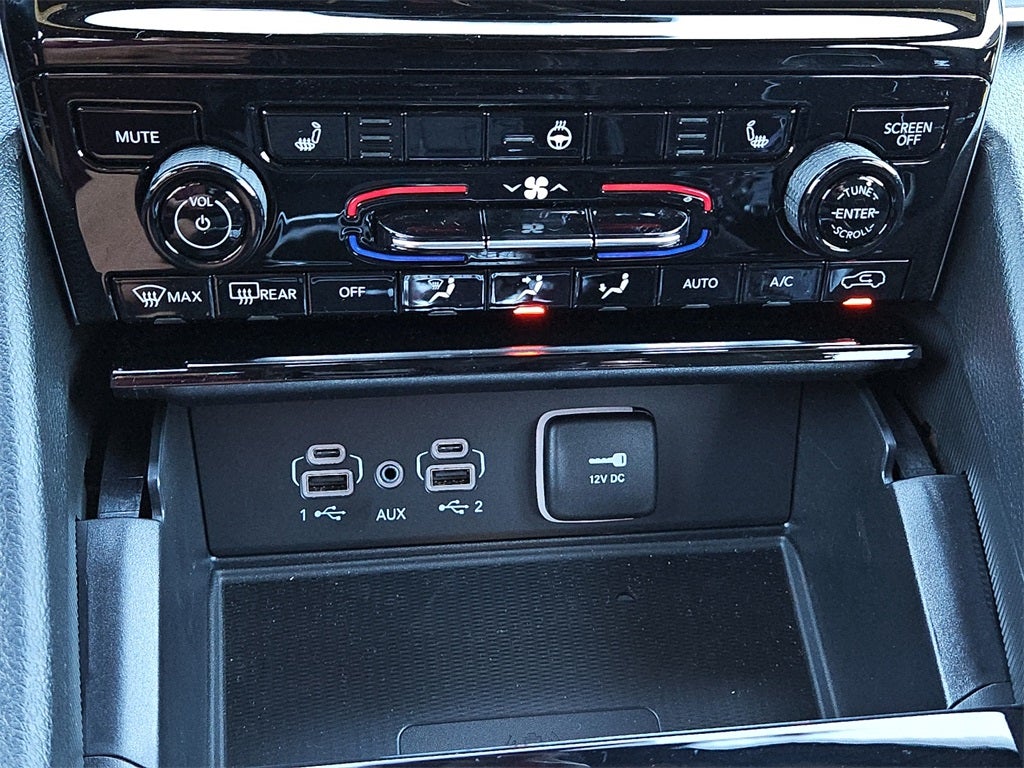 2025 Jeep Grand Cherokee GRAND CHEROKEE L LAREDO X 4X4