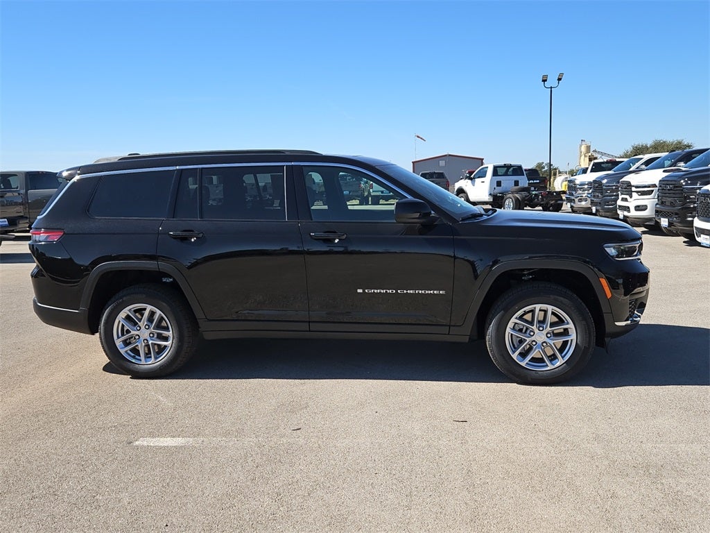 2025 Jeep Grand Cherokee GRAND CHEROKEE L LAREDO X 4X4