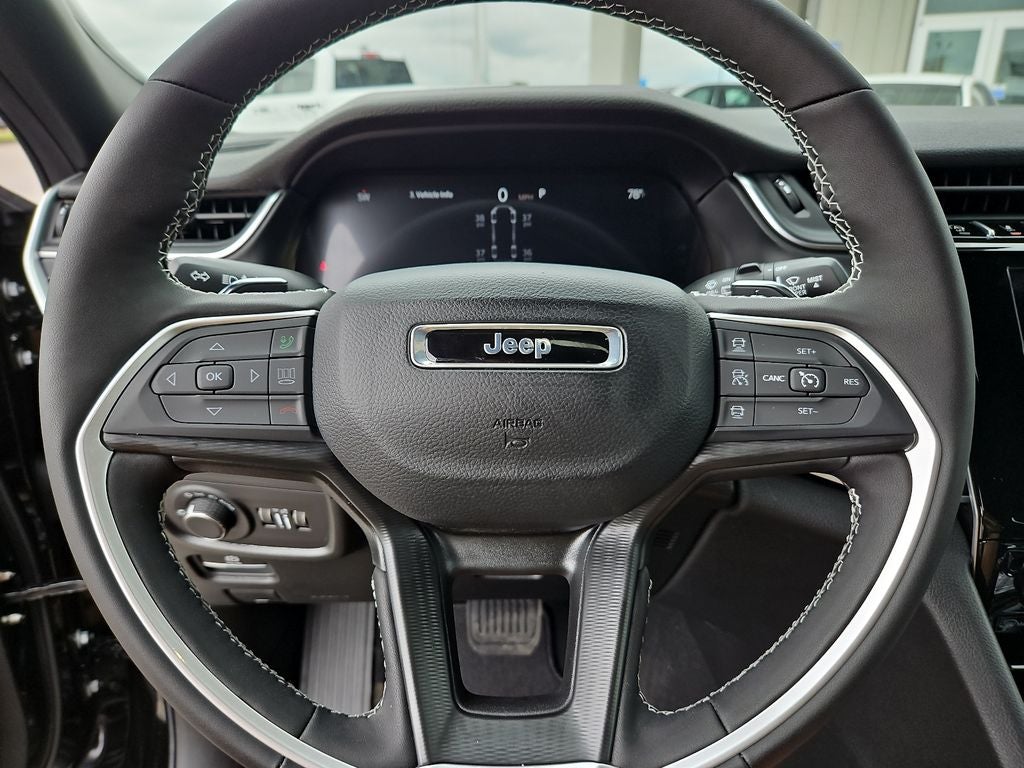 2026 Jeep Grand Cherokee GRAND CHEROKEE L LAREDO X 4X4