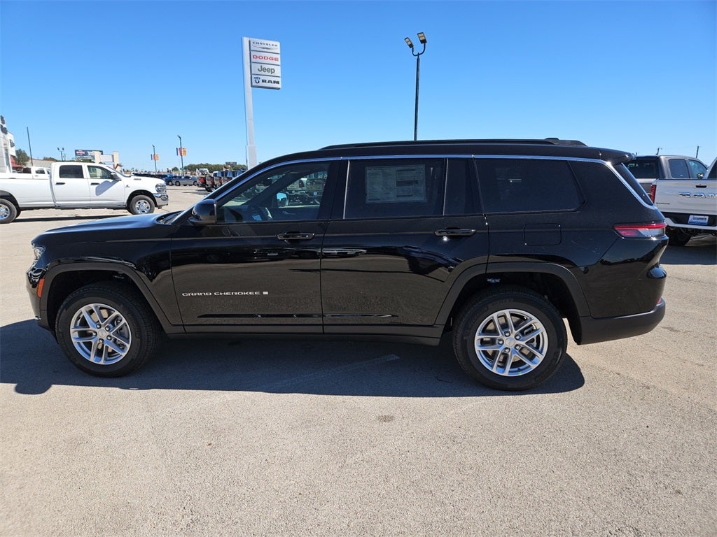 2025 Jeep Grand Cherokee GRAND CHEROKEE L LAREDO X 4X4