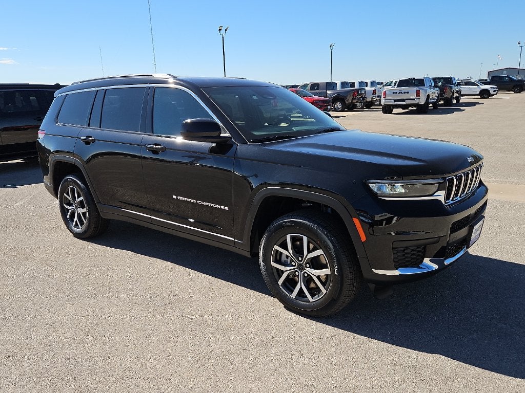 2027 Jeep Grand Cherokee GRAND CHEROKEE L LAREDO X 4X4