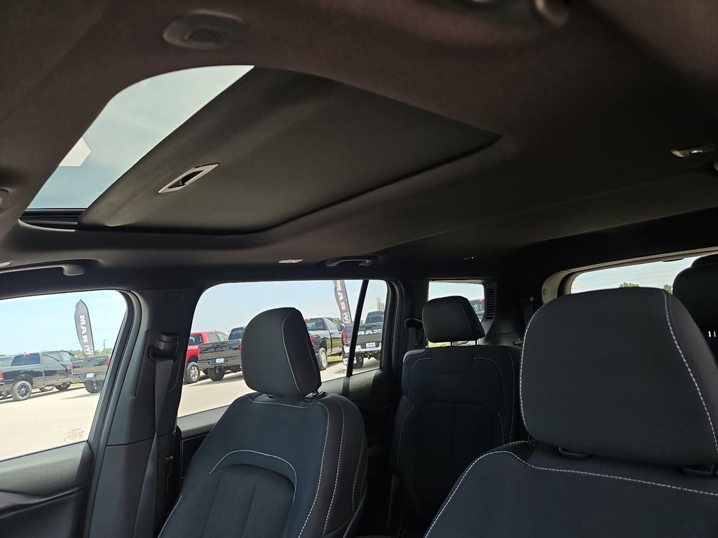 2026 Jeep Grand Cherokee GRAND CHEROKEE L LAREDO X 4X4