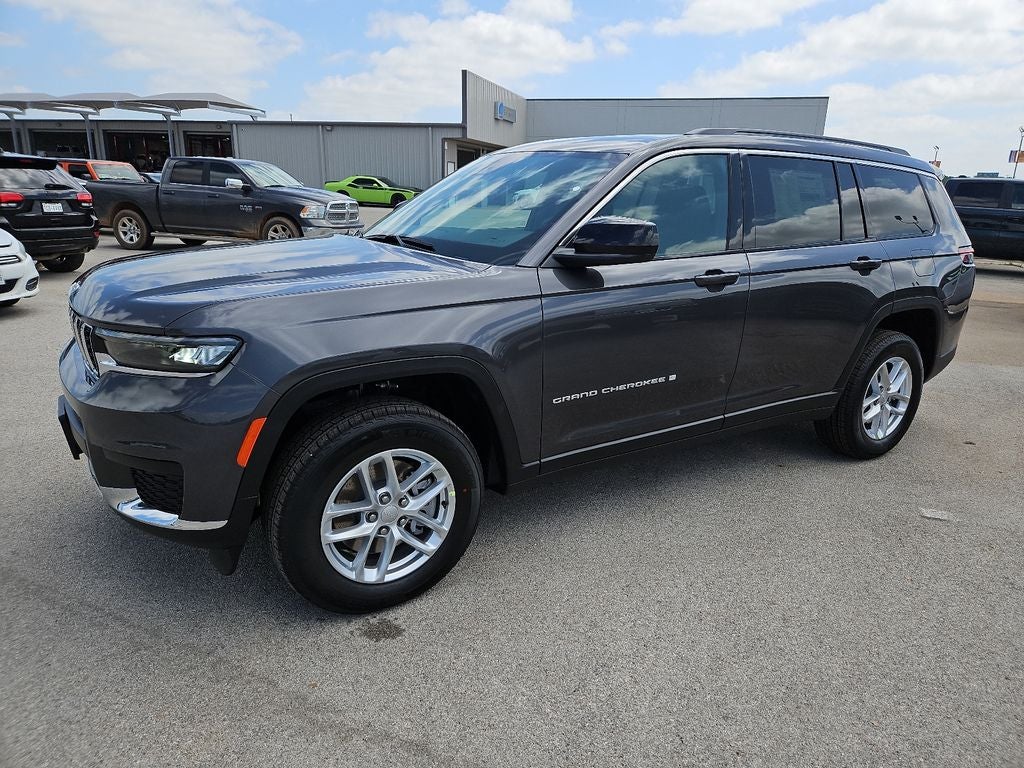 2026 Jeep Grand Cherokee GRAND CHEROKEE L LAREDO X 4X4