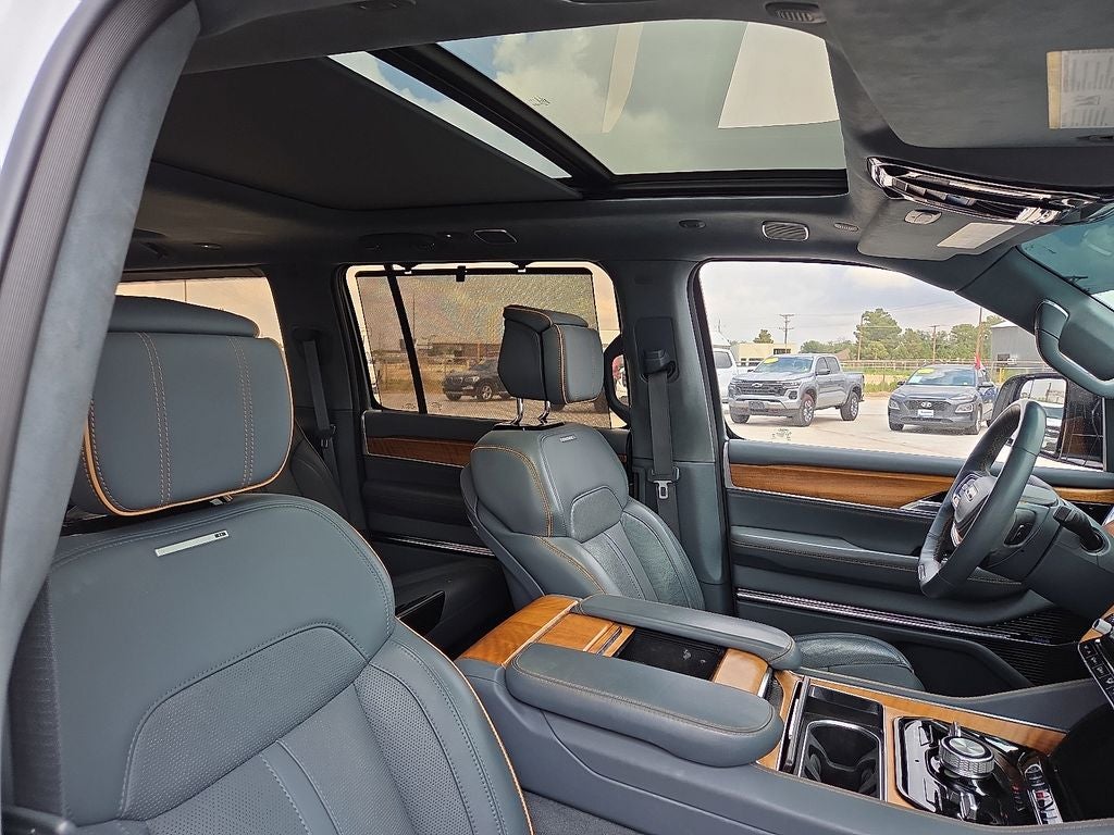 2023 Jeep Grand Wagoneer Series II
