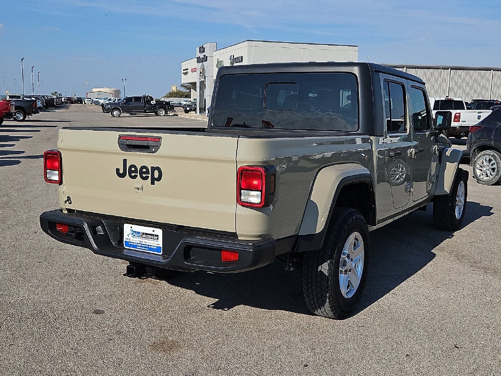 2022 Jeep Gladiator Sport S 4x4