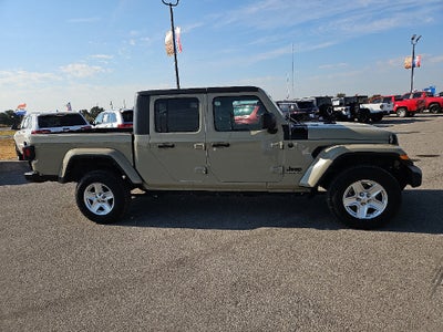 2022 Jeep Gladiator Sport S 4x4