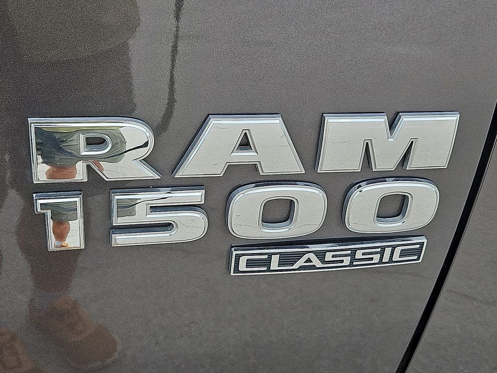 2019 RAM 1500 Classic SLT Crew Cab 4x2 6'4' Box