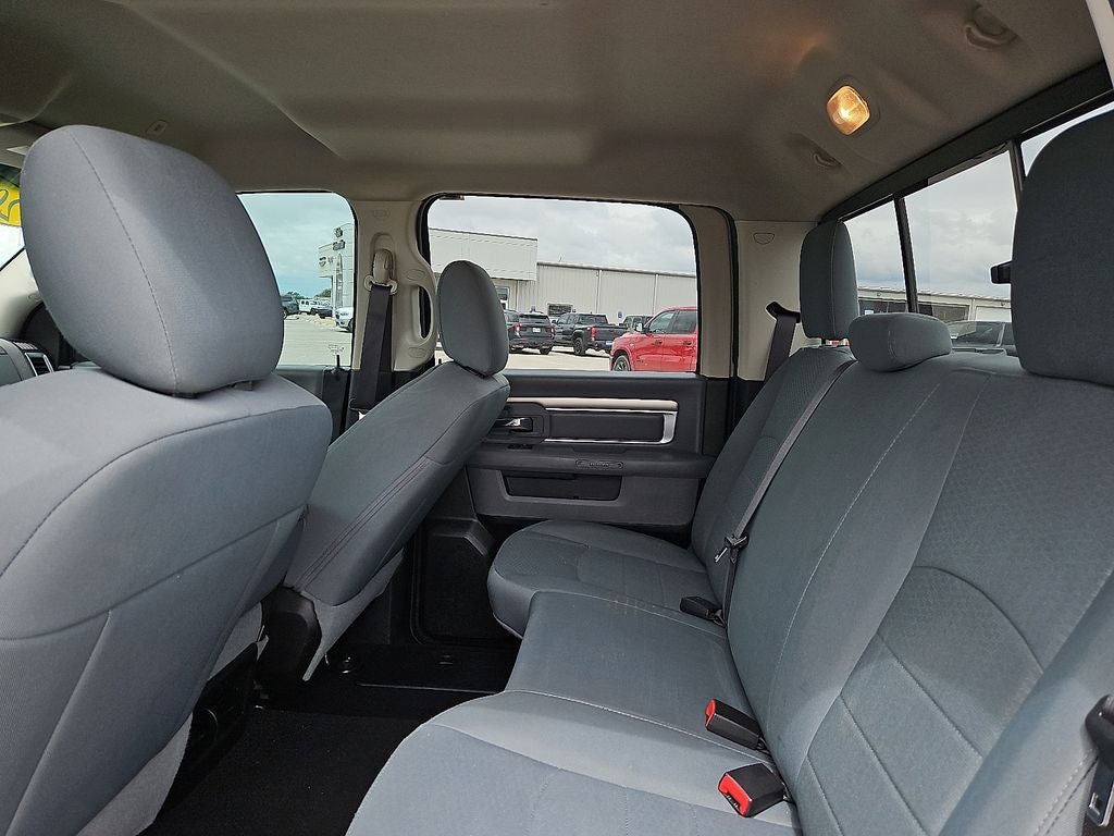 2019 RAM 1500 Classic SLT Crew Cab 4x2 6'4' Box