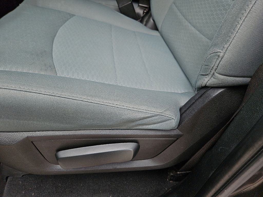 2019 RAM 1500 Classic SLT Crew Cab 4x2 6'4' Box