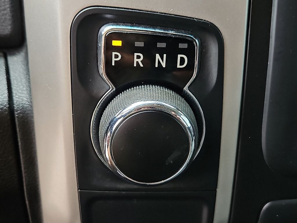 2019 RAM 1500 Classic SLT Crew Cab 4x2 6'4' Box