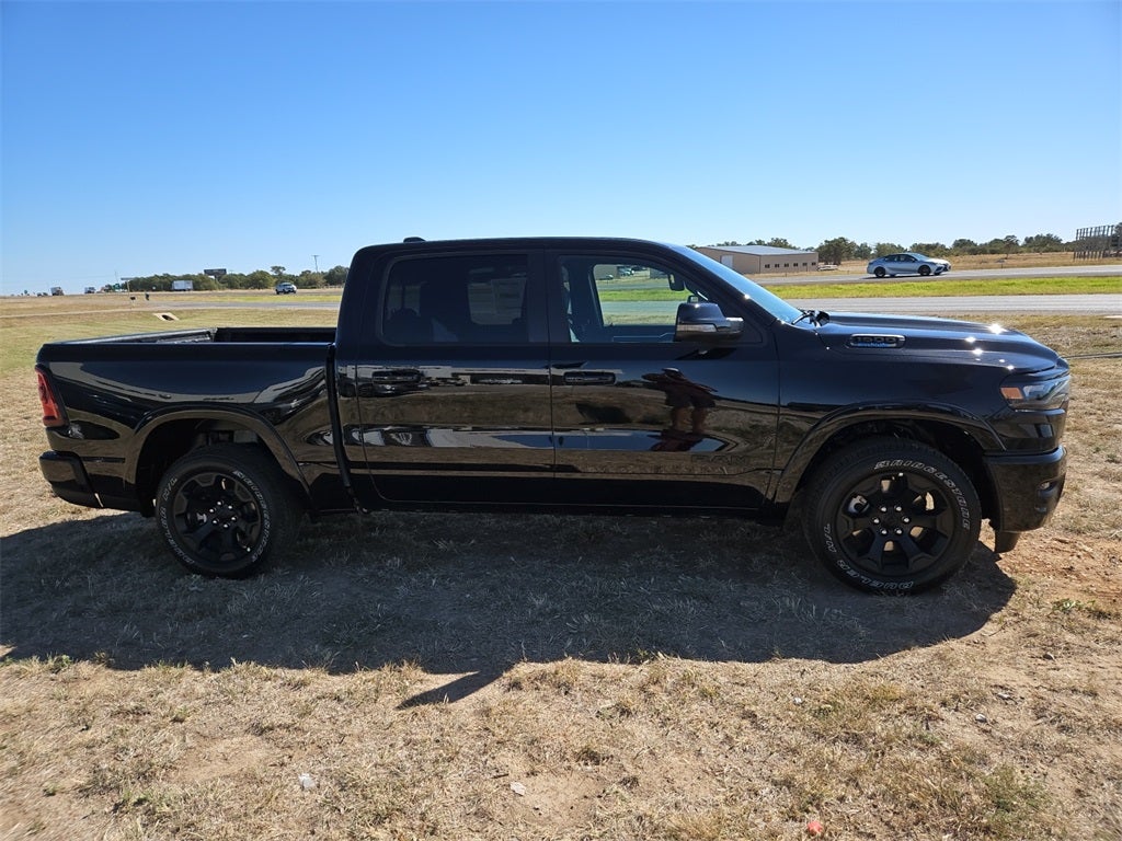 2025 RAM Ram 1500 RAM 1500 LONE STAR CREW CAB 4X2 5'7' BOX