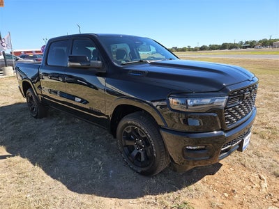 2025 RAM Ram 1500 RAM 1500 LONE STAR CREW CAB 4X2 5'7' BOX