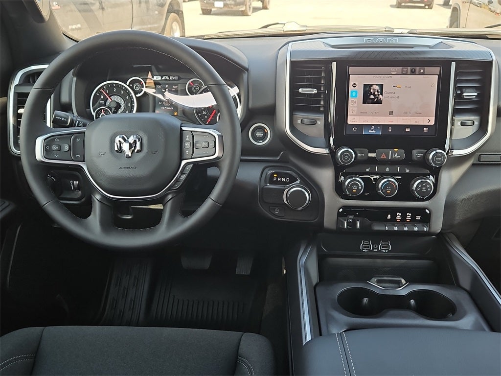 2025 RAM Ram 1500 RAM 1500 LONE STAR CREW CAB 4X2 5'7' BOX