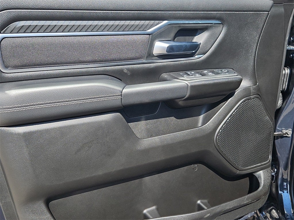 2025 RAM Ram 1500 RAM 1500 LONE STAR CREW CAB 4X2 5'7' BOX