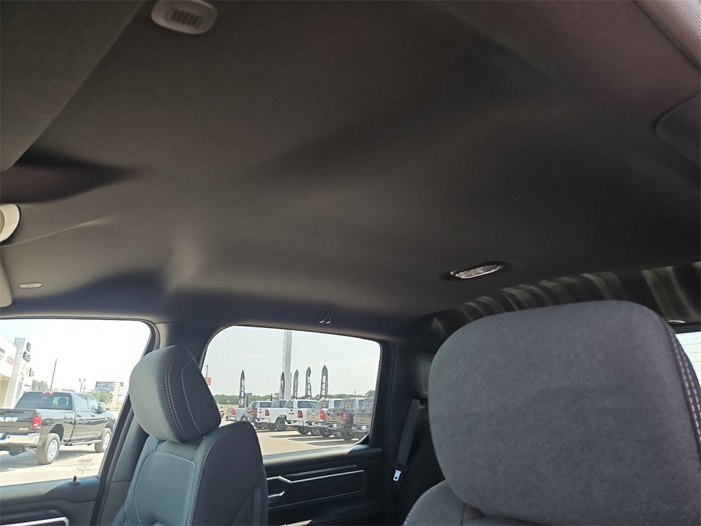 2025 RAM Ram 1500 RAM 1500 LONE STAR CREW CAB 4X2 5'7' BOX