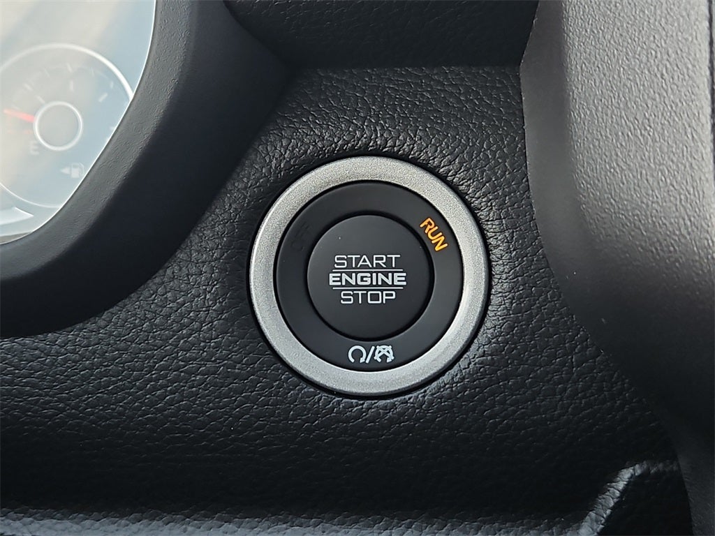 2025 RAM Ram 1500 RAM 1500 LONE STAR CREW CAB 4X2 5'7' BOX