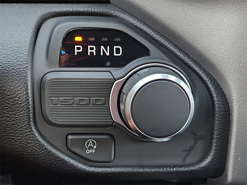 2025 RAM Ram 1500 RAM 1500 LONE STAR CREW CAB 4X2 5'7' BOX