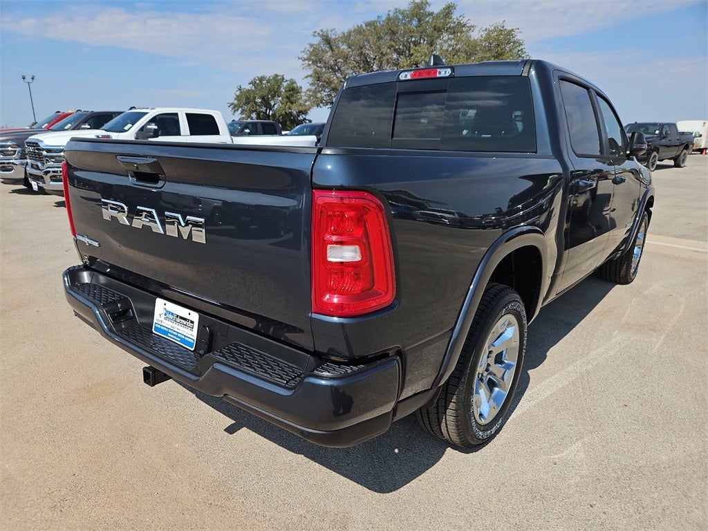 2025 RAM Ram 1500 RAM 1500 LONE STAR CREW CAB 4X2 5'7' BOX