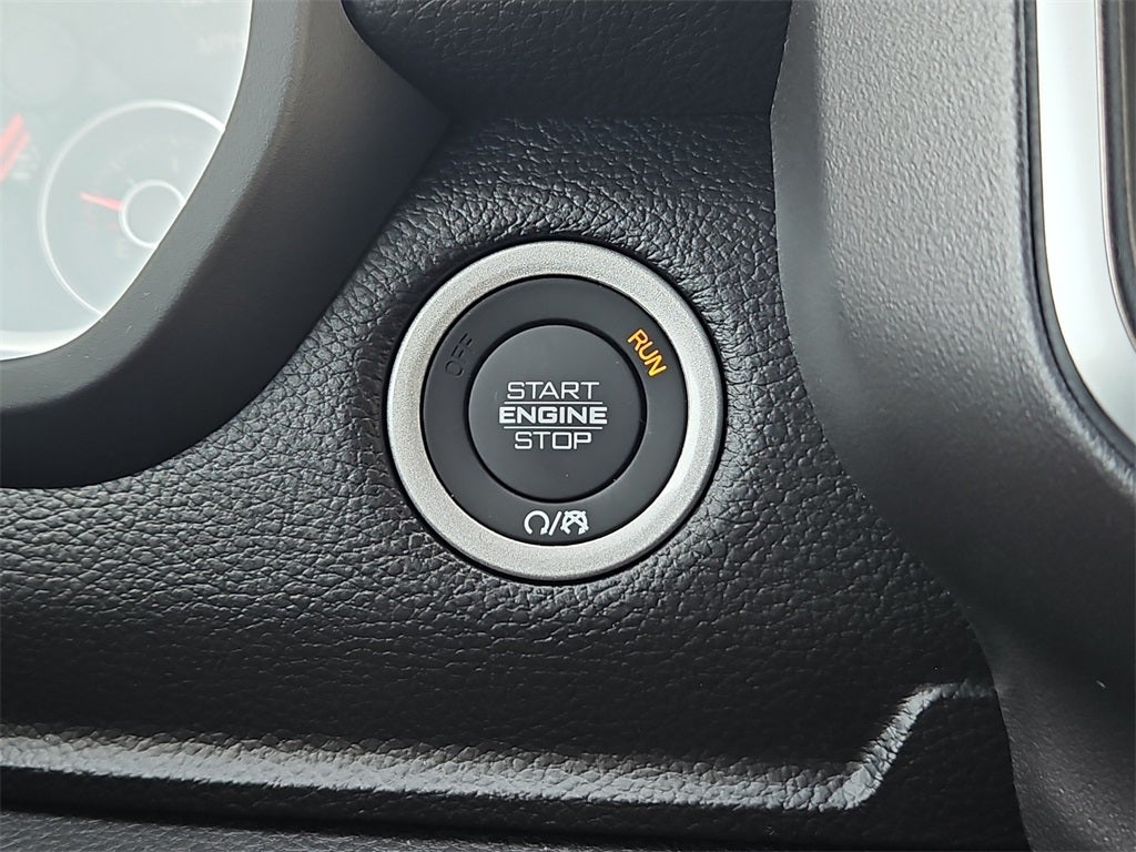 2025 RAM Ram 1500 RAM 1500 LONE STAR CREW CAB 4X2 5'7' BOX