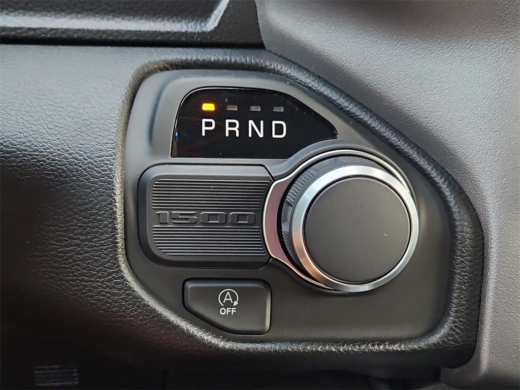 2025 RAM Ram 1500 RAM 1500 LONE STAR CREW CAB 4X2 5'7' BOX