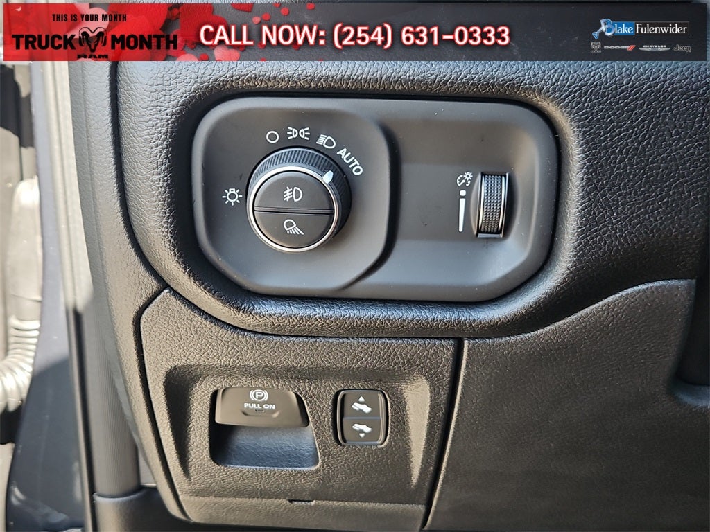 2025 RAM Ram 1500 RAM 1500 LONE STAR CREW CAB 4X2 5'7' BOX