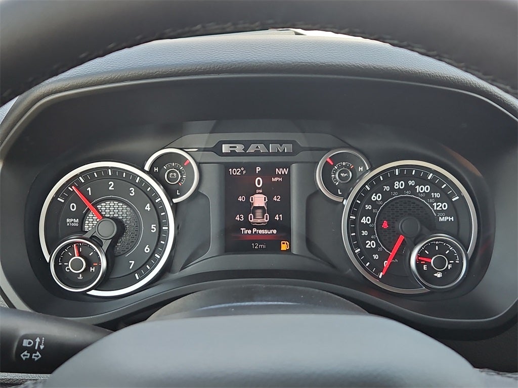 2025 RAM Ram 1500 RAM 1500 LONE STAR CREW CAB 4X2 5'7' BOX