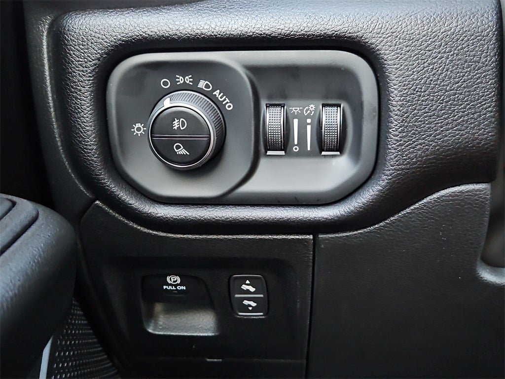 2026 RAM Ram 1500 RAM 1500 BIG HORN CREW CAB 4X2 5'7' BOX