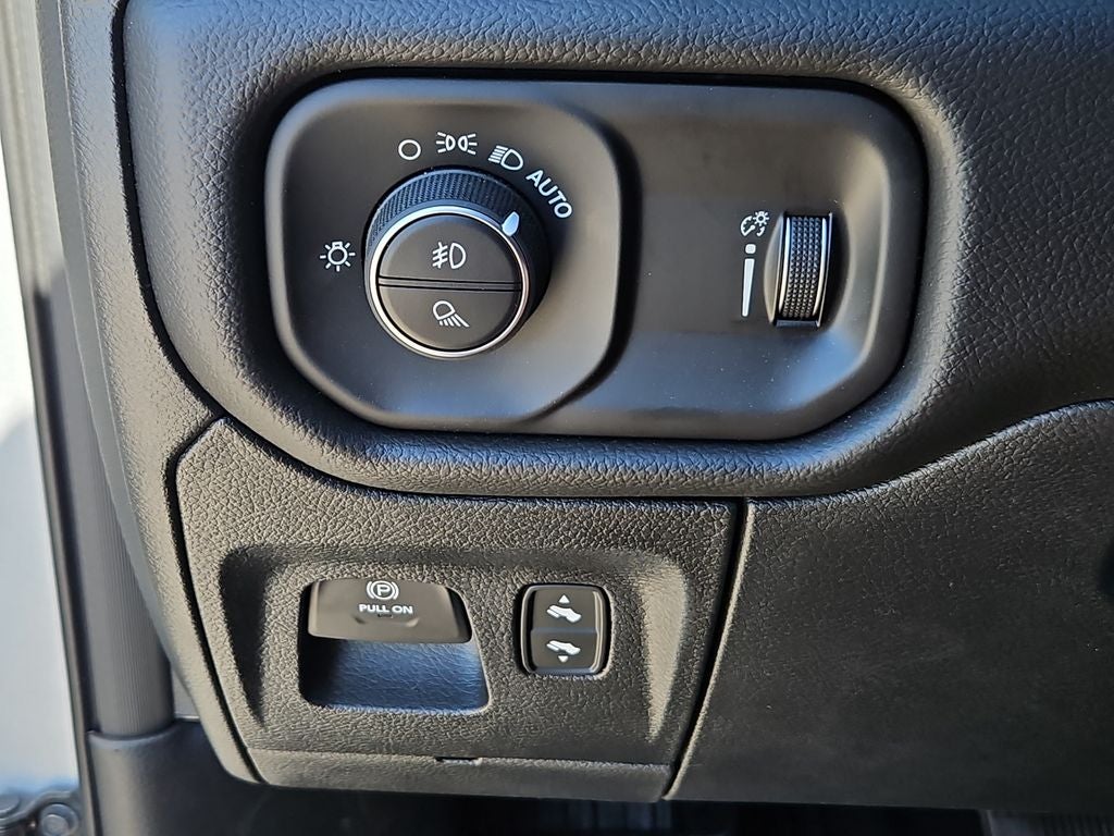 2026 RAM 1500 RAM 1500 BIG HORN CREW CAB 4X2 5'7' BOX