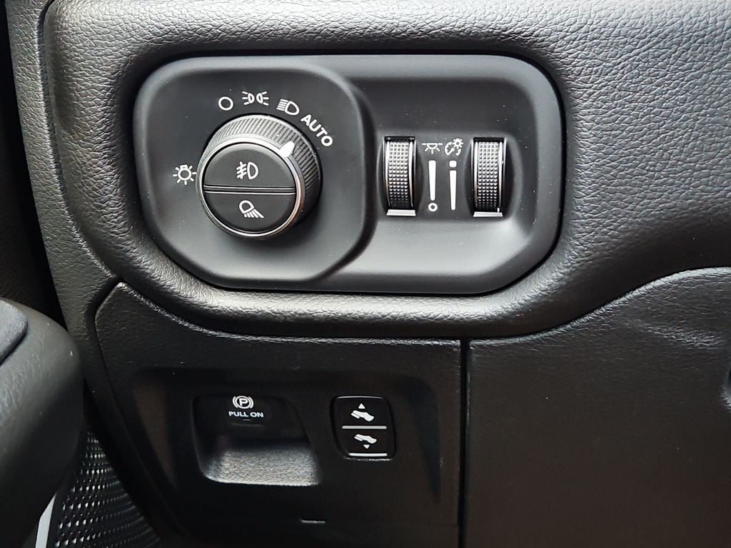 2026 RAM 1500 RAM 1500 LONE STAR CREW CAB 4X2 5'7' BOX