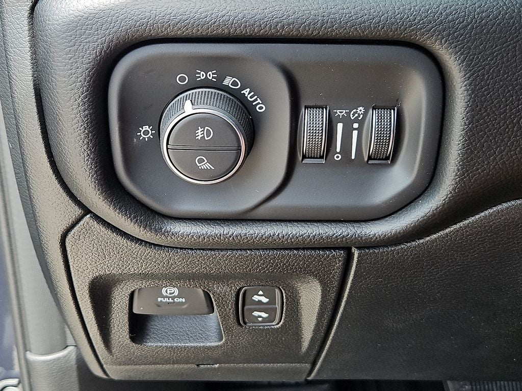 2026 RAM 1500 RAM 1500 LONE STAR CREW CAB 4X2 5'7' BOX
